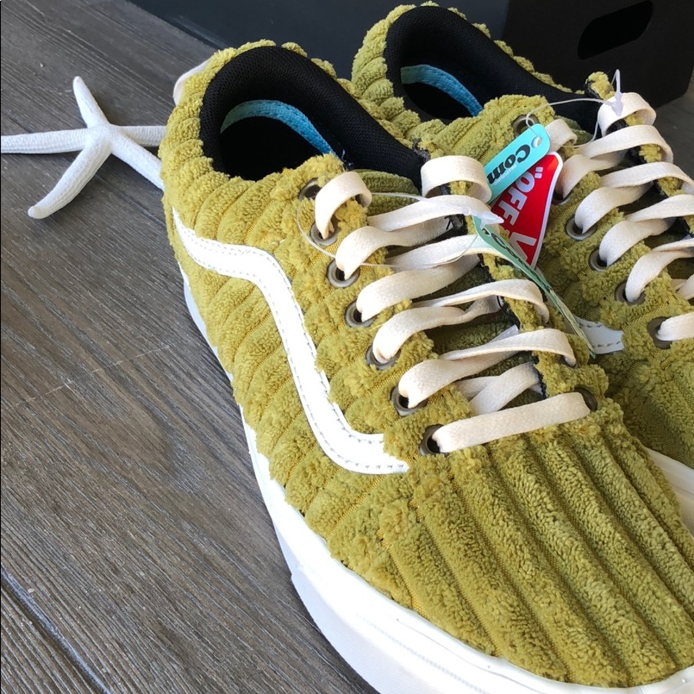 VANS- COMFY CUSH OLD SCHOOL SHOES- EUC - Picture 6 of 11